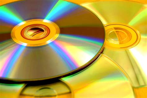 CD or DVD [ Figgerits Answers ] .